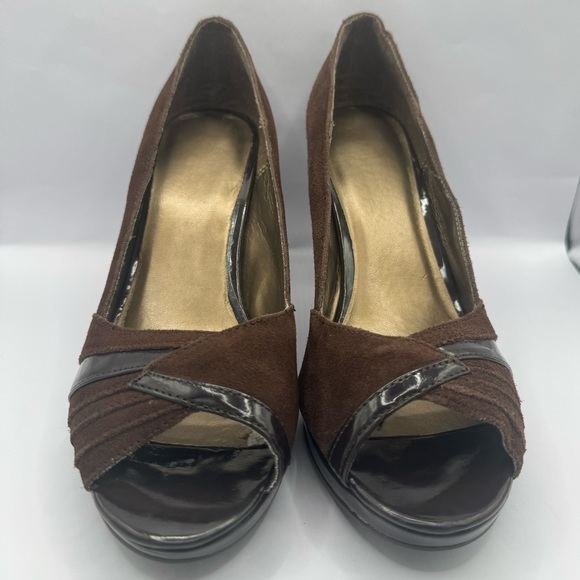 Brown High Heels - Picture 1 of 8